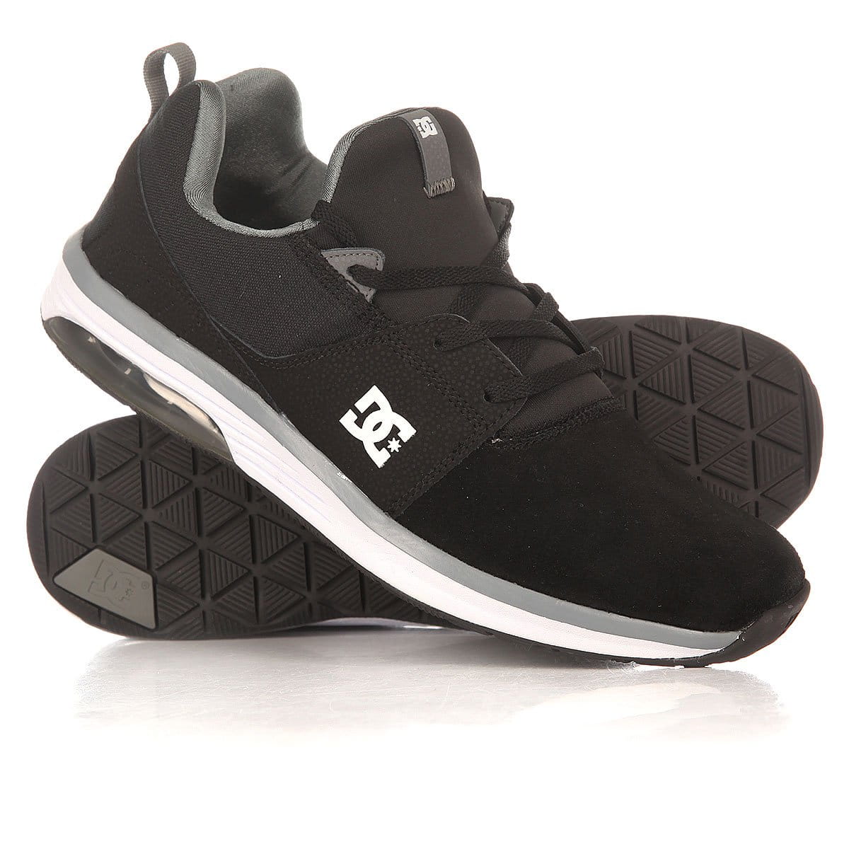 Dc shoes heathrow ia best sale