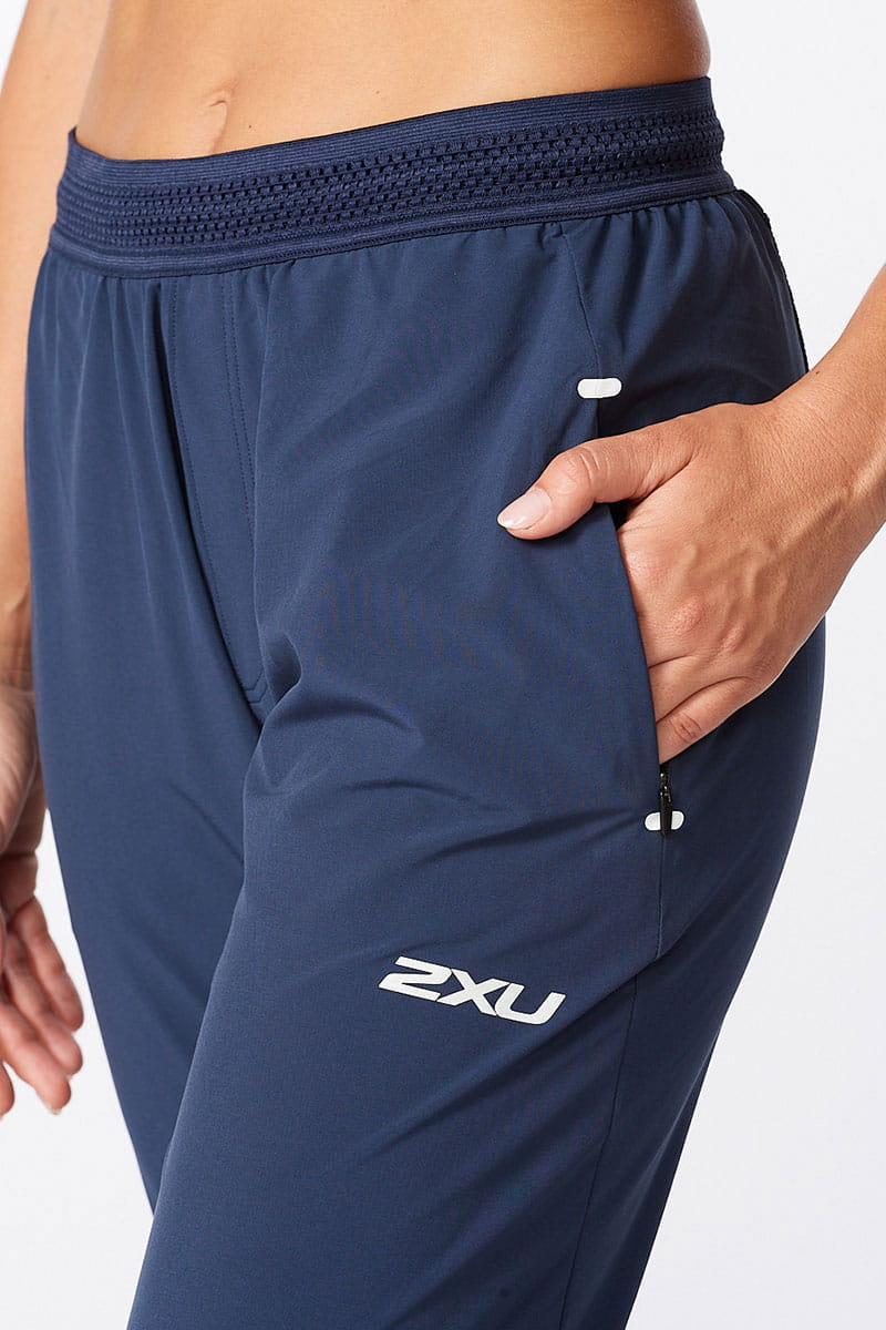 Купить брюки для трекинга 2XU Light Speed Jogger Blue (WR6521b) в  интернет-магазине ru.2xu.com