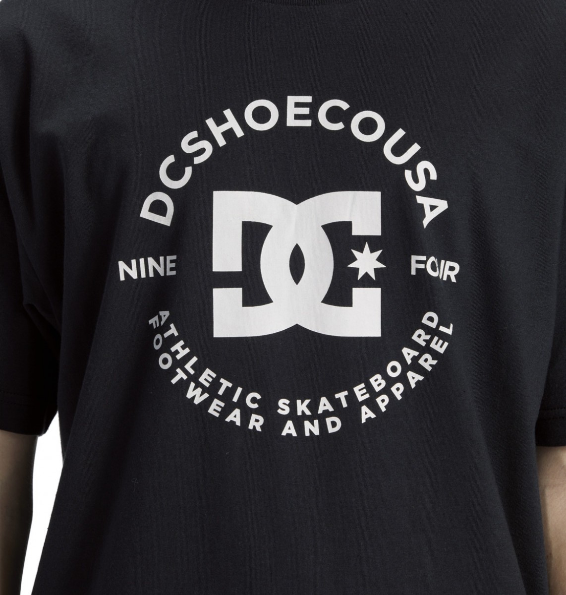 Купить мужскую футболку DC Star Pilot черный от DC Shoes по выгодной ...