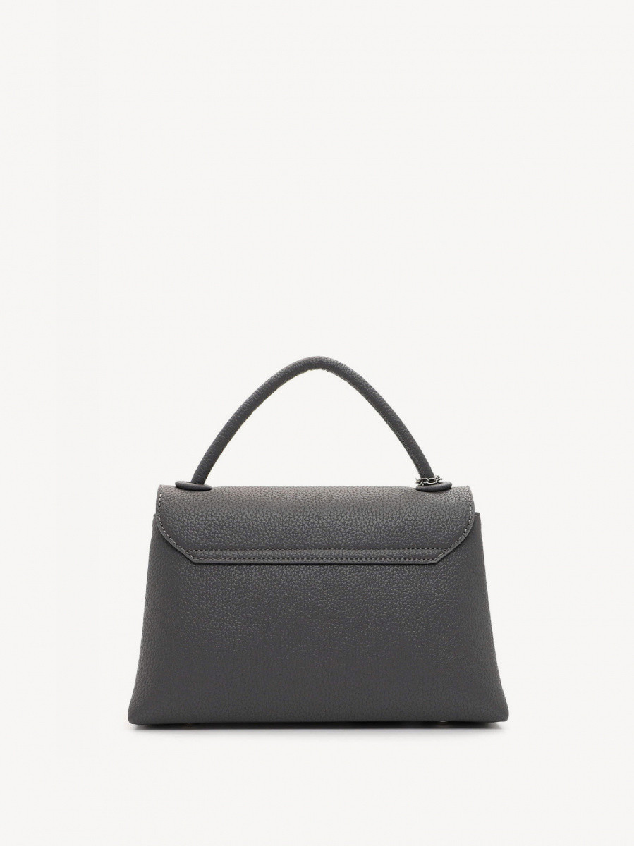 Carmen    M  33231,800