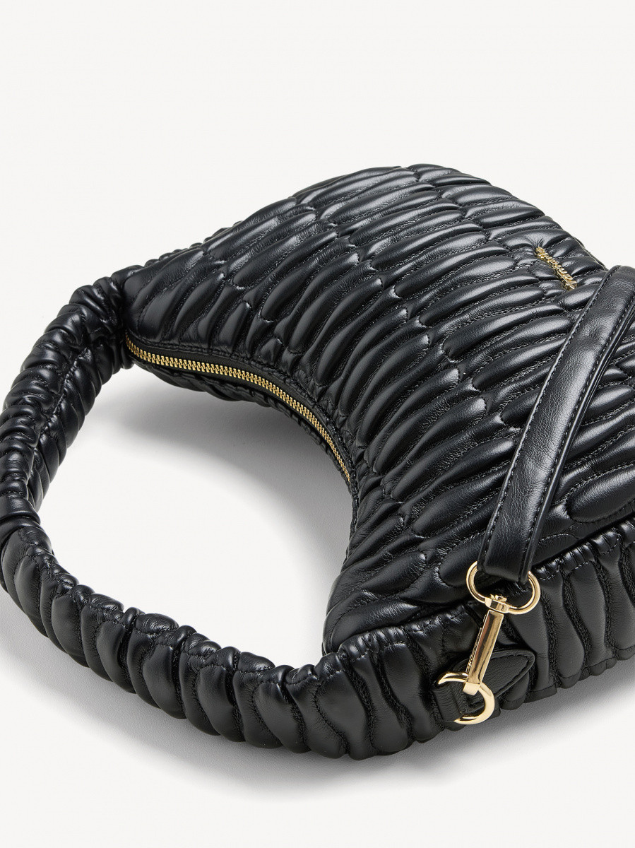 Charis   S  33373,100