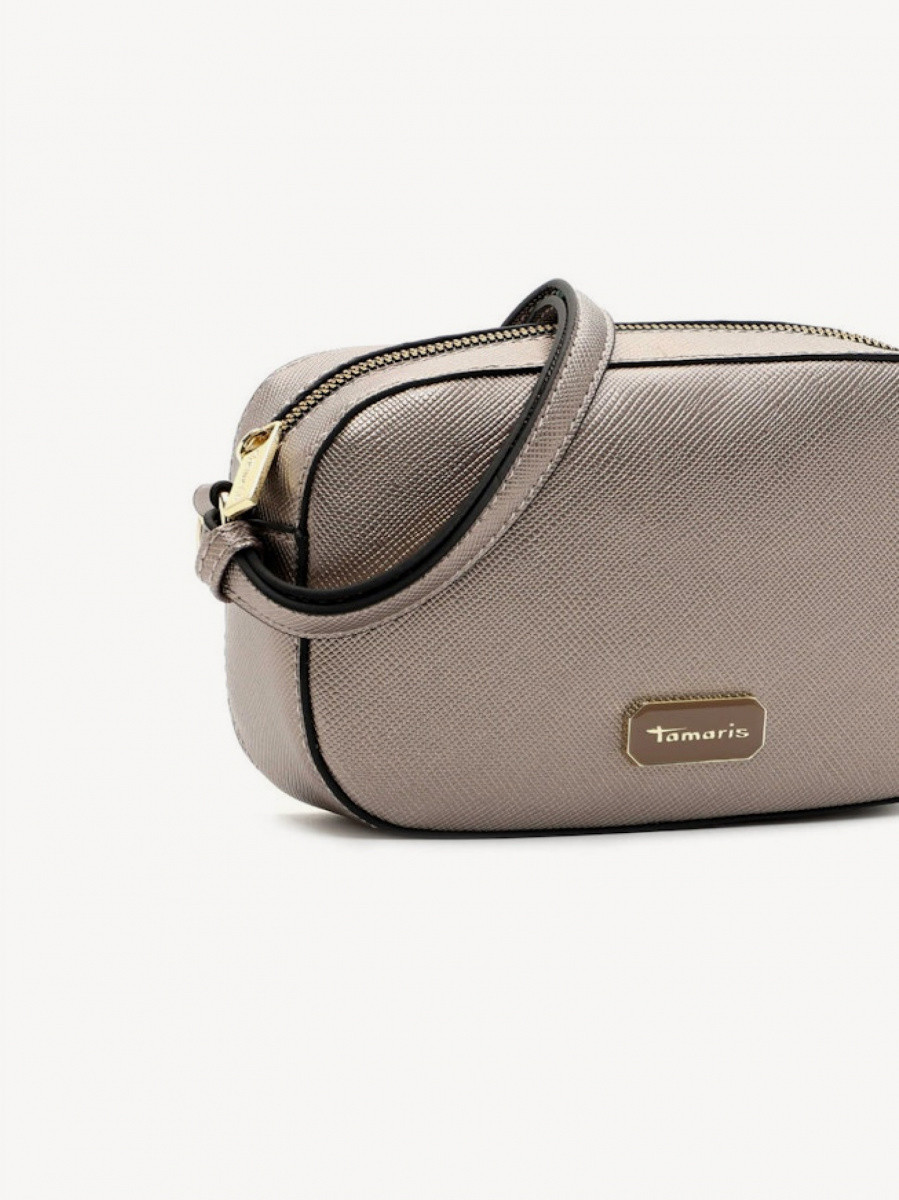 Anja    S   33010,833