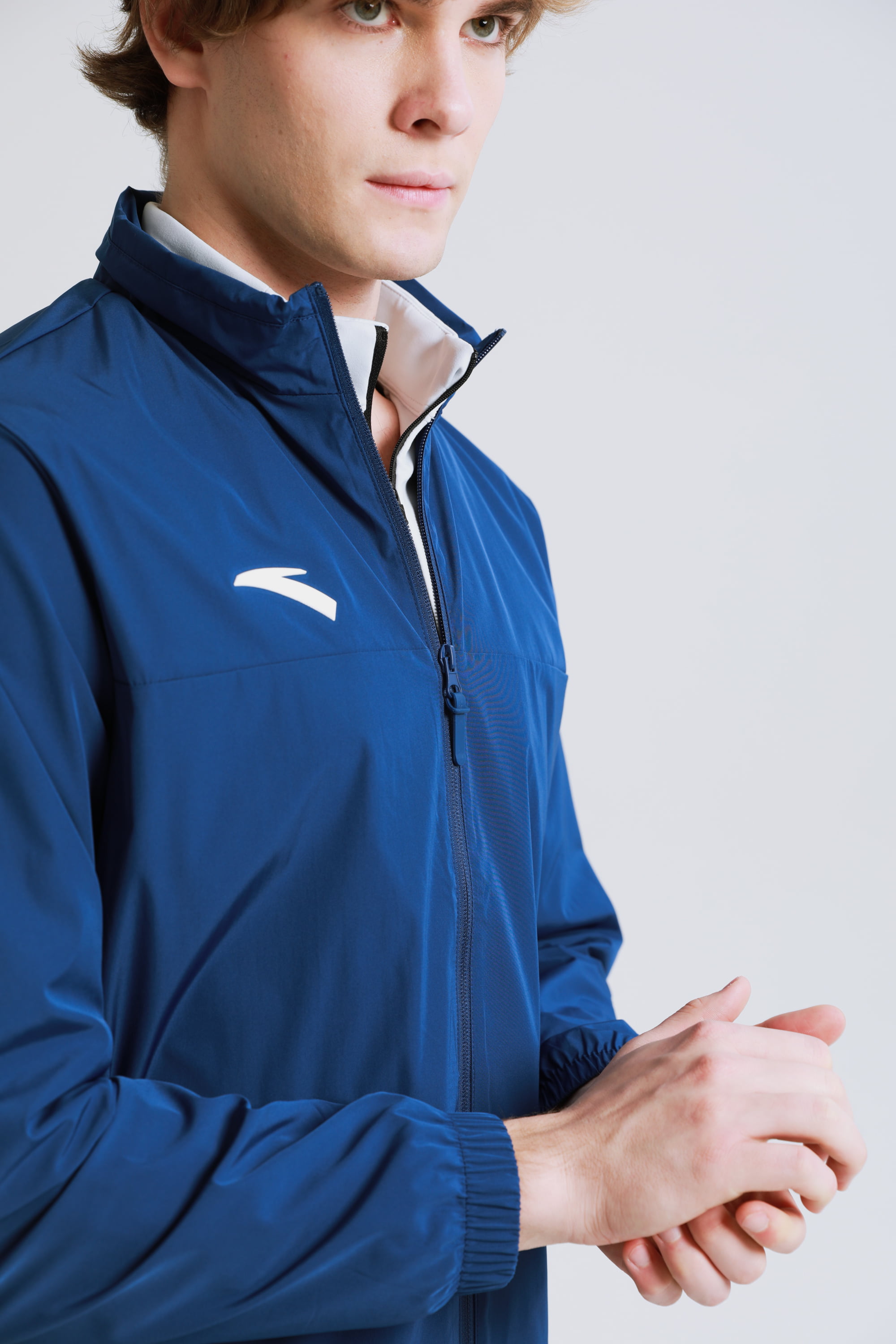 Купить костюм спортивный Anta (8,52E+07) в интернет-магазине Anta-sport.ru