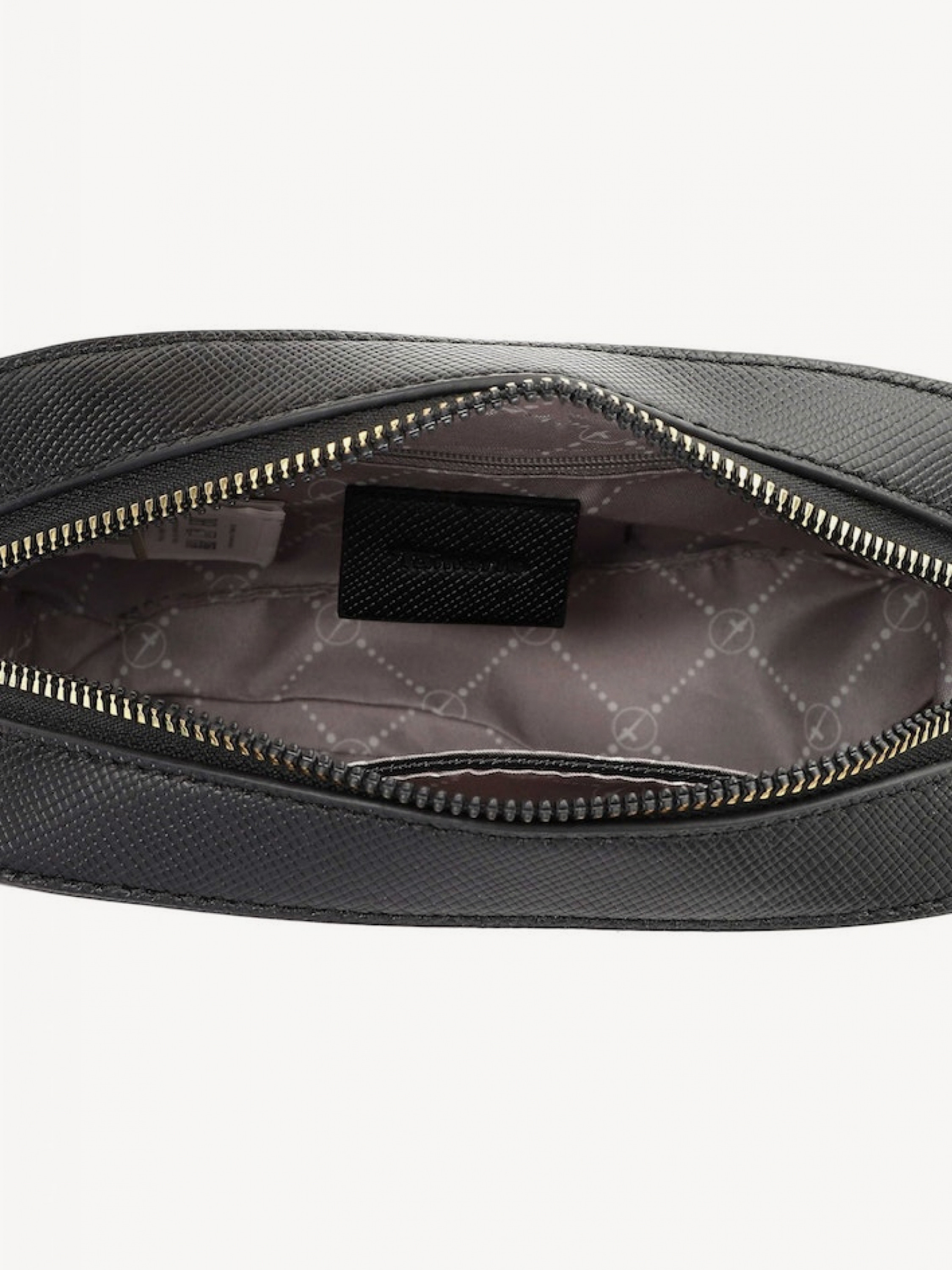 Anja    S  33010,100