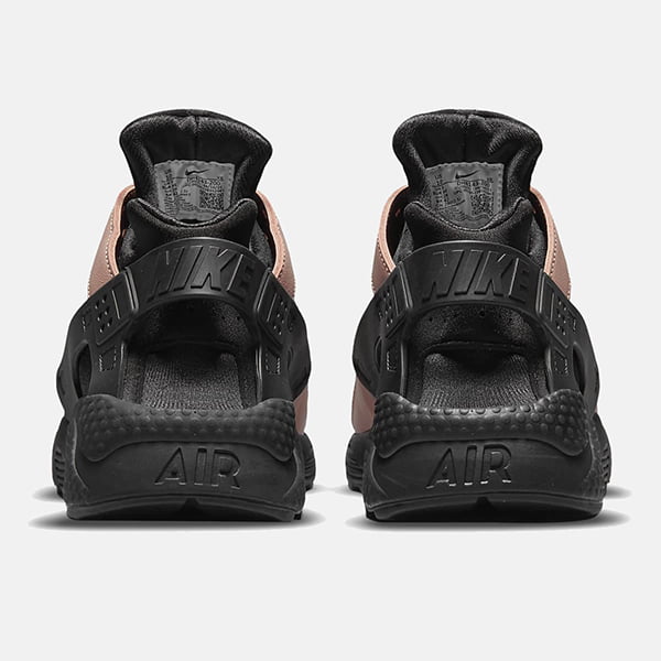 Nike air huarache le black hotsell