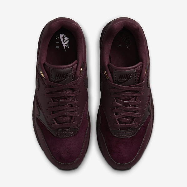 Nike air burgundy hotsell